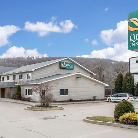 Quality Inn & Suites Titusville Kültér fotó